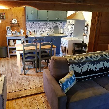 Petit Chalet Savoyard Domancy 外观 照片
